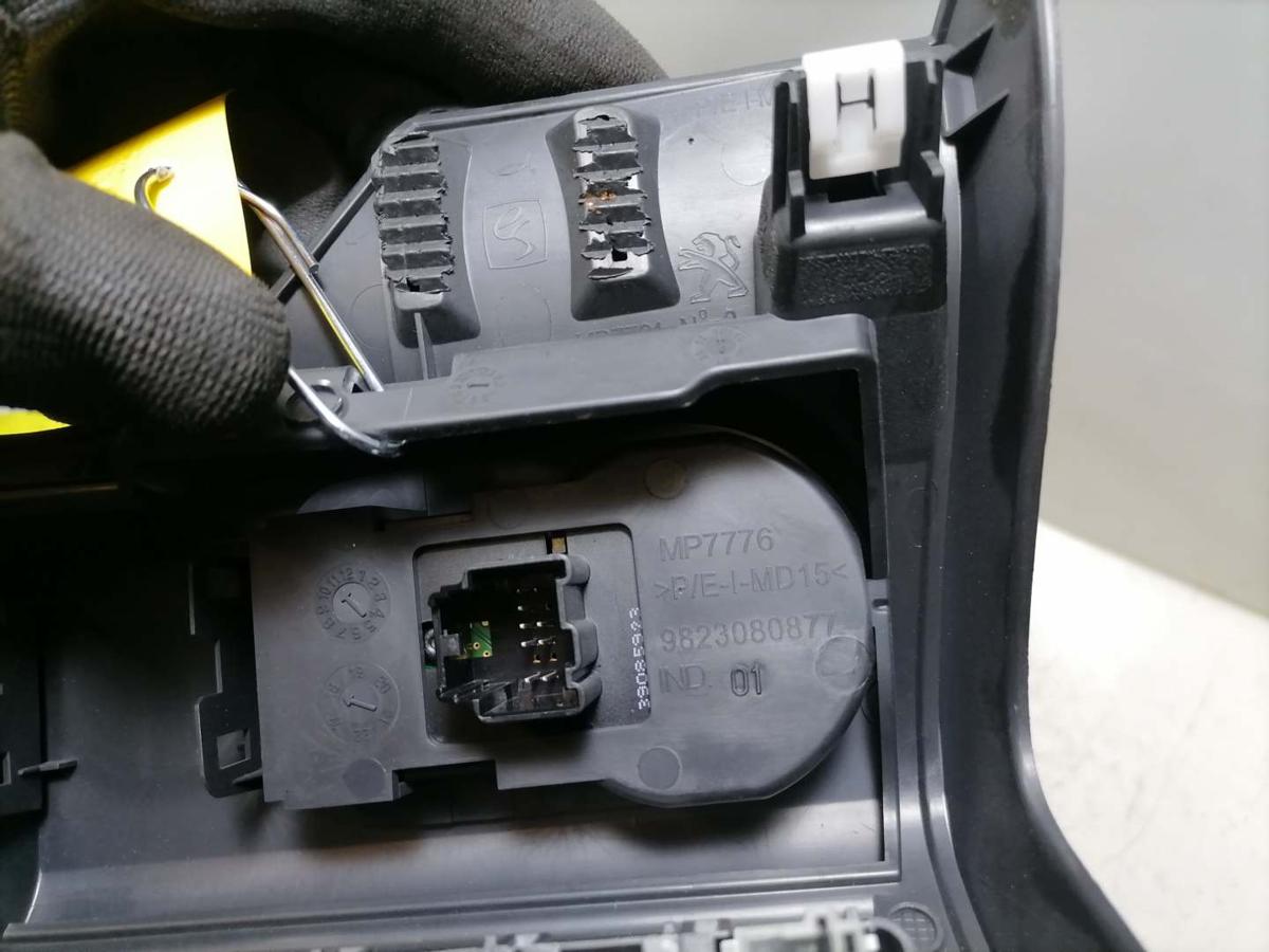 Opel Combo E original Lichtschalter f&uuml;r Fahrzeuge mit Lichtautomatik Bj.2019